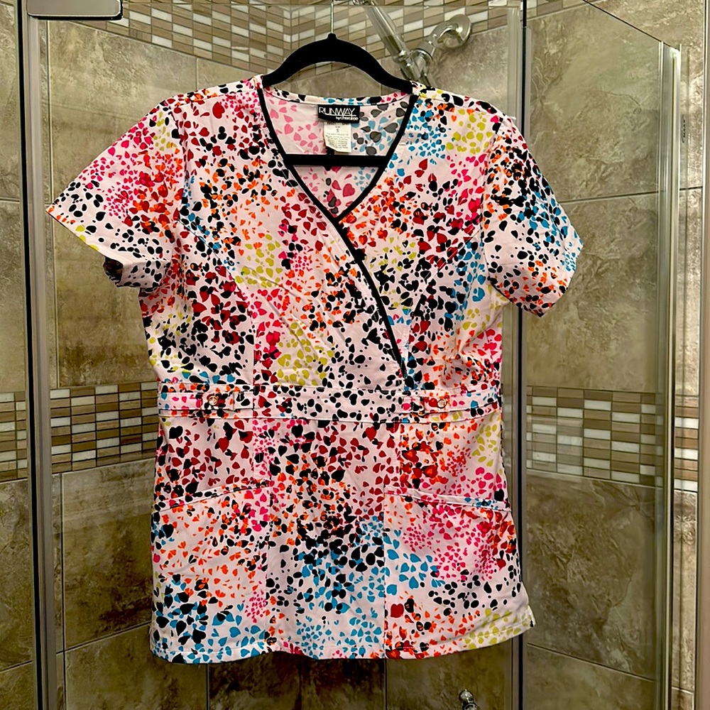 Cherokee nursing scrub top -size small